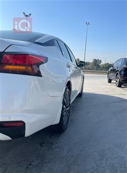 نيسان ألتيما